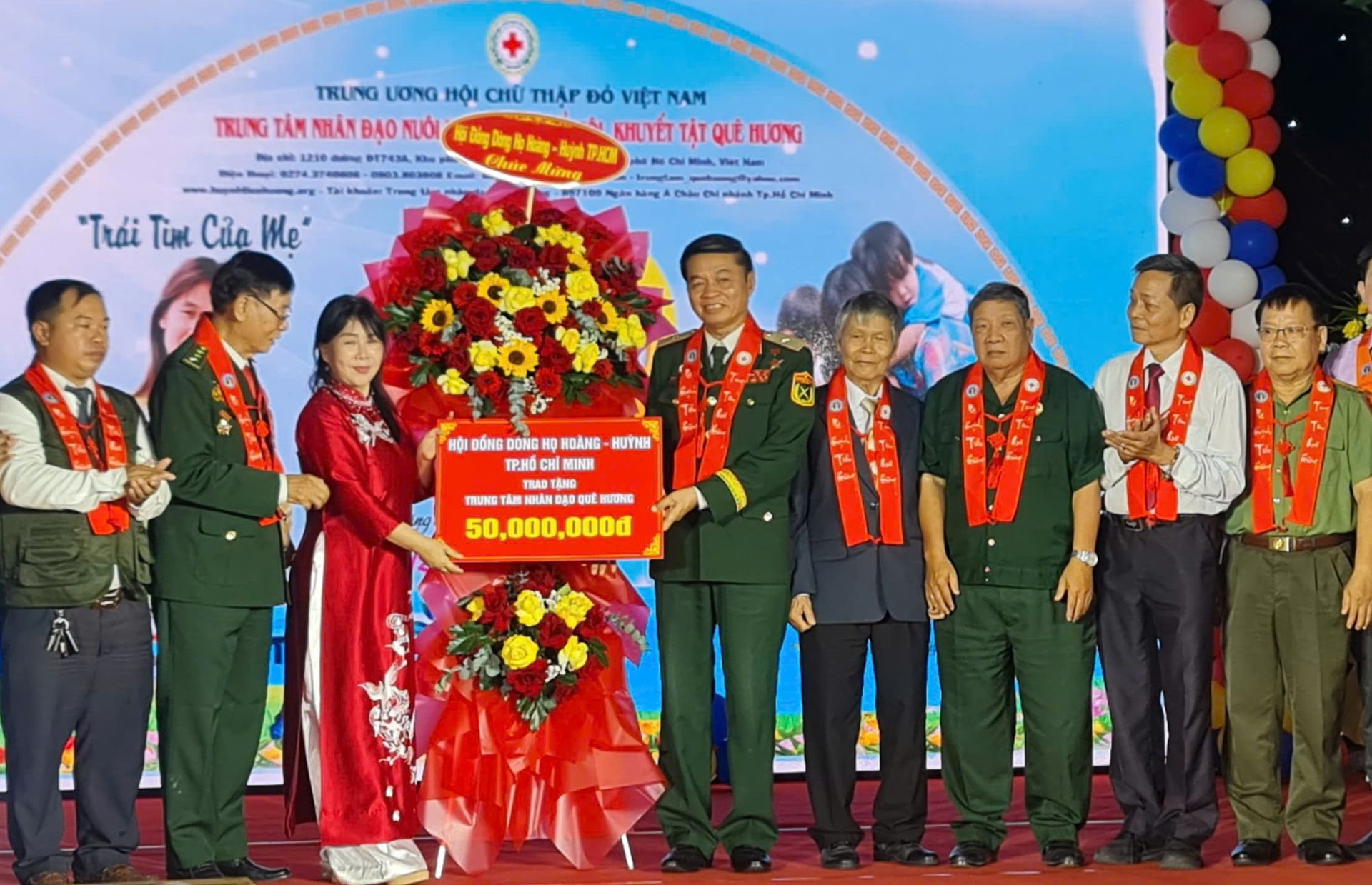 Trung Tâm Nhân đạo Quê Hương Kỷ Niệm 24 Năm Thành Lập và trao 1.000 phần quà