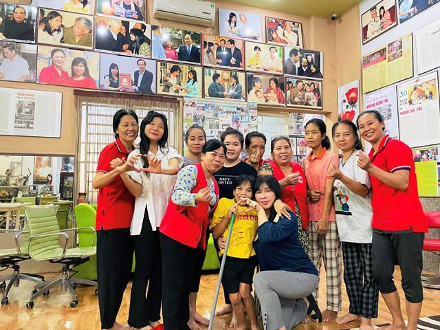 CHÚC MỪNG NGÀY PHỤ NỮ VIỆT NAM TẠI MÁI ẤM MẸ HUỲNH TIỂU HƯƠNG 20-10-2023