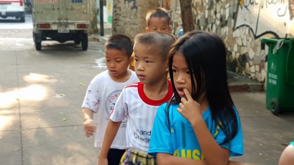 Please help 342 children orphaned at que huong charity center